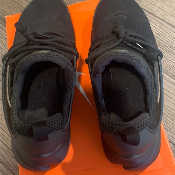 Nike sneakers - Picture 4 of 4